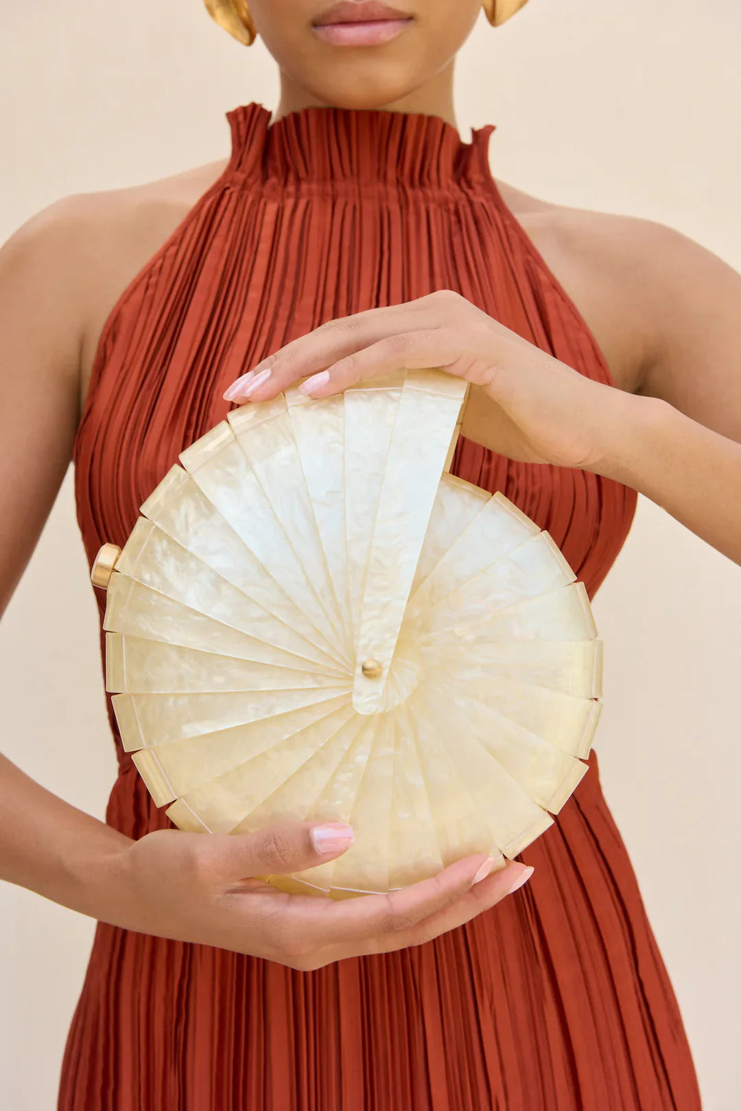 CULT GAIA - SIRENA SHELL CLUTCH (One Size)