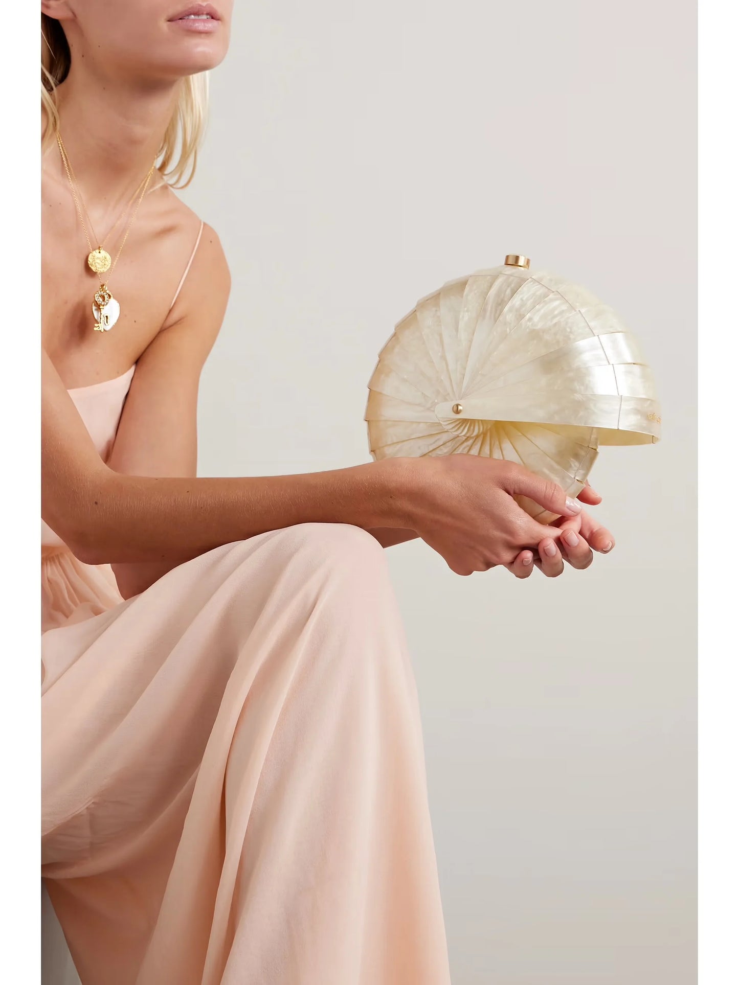 CULT GAIA - SIRENA SHELL CLUTCH (One Size)